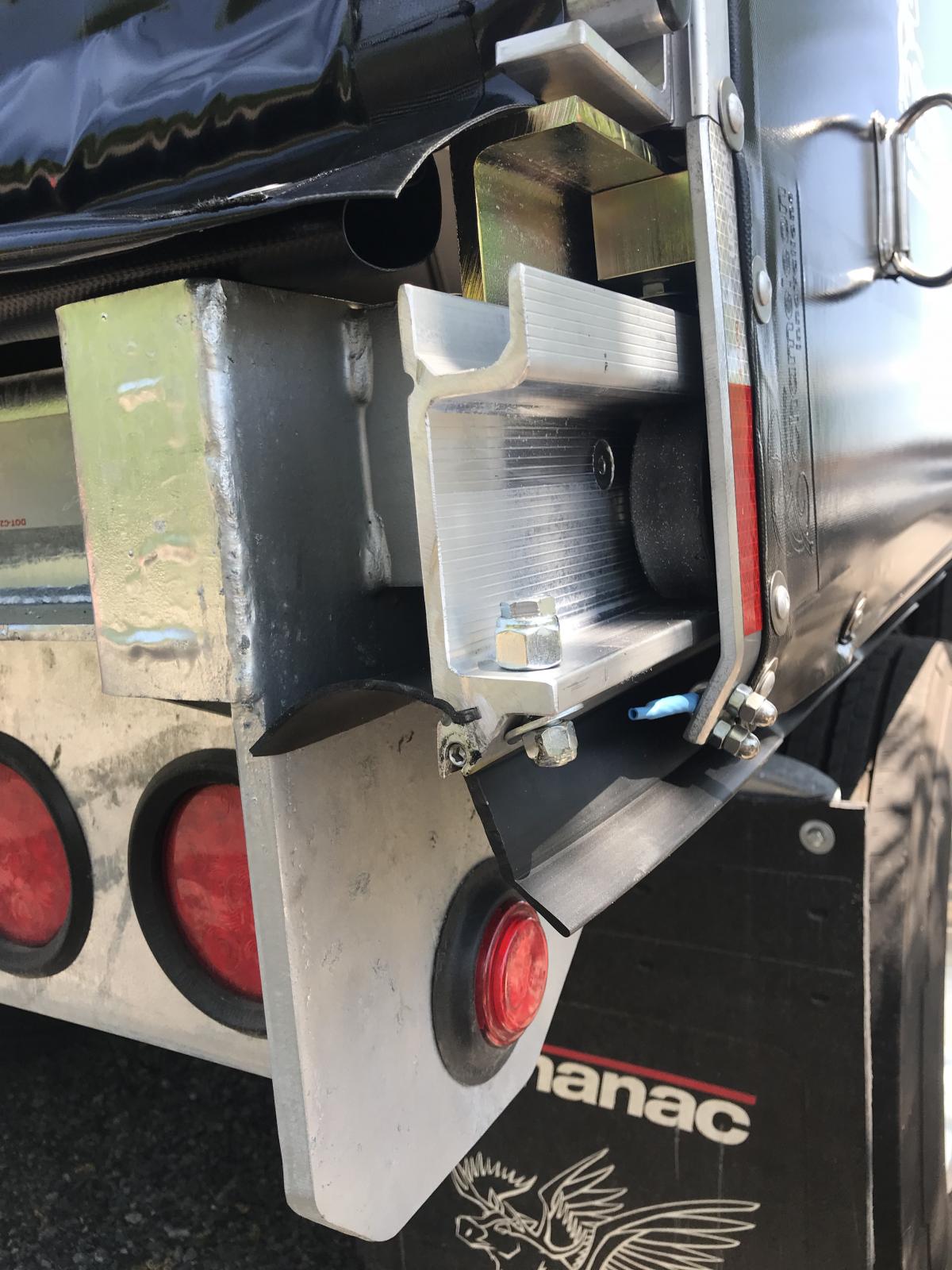 Flatbed Rolling Tarp Systems Chameleon Innovations